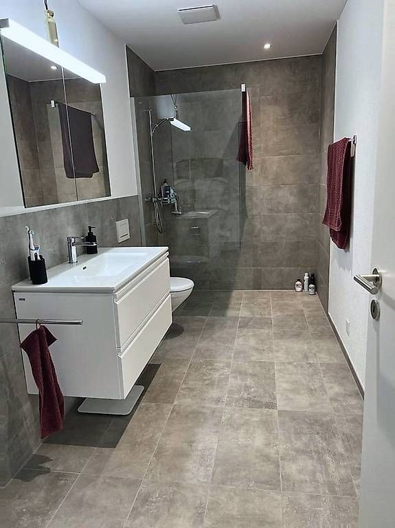 Helle 3.5-Zimmer-Wohnung mit Balkon&Loggia ab Dezember in SG - Bild 4