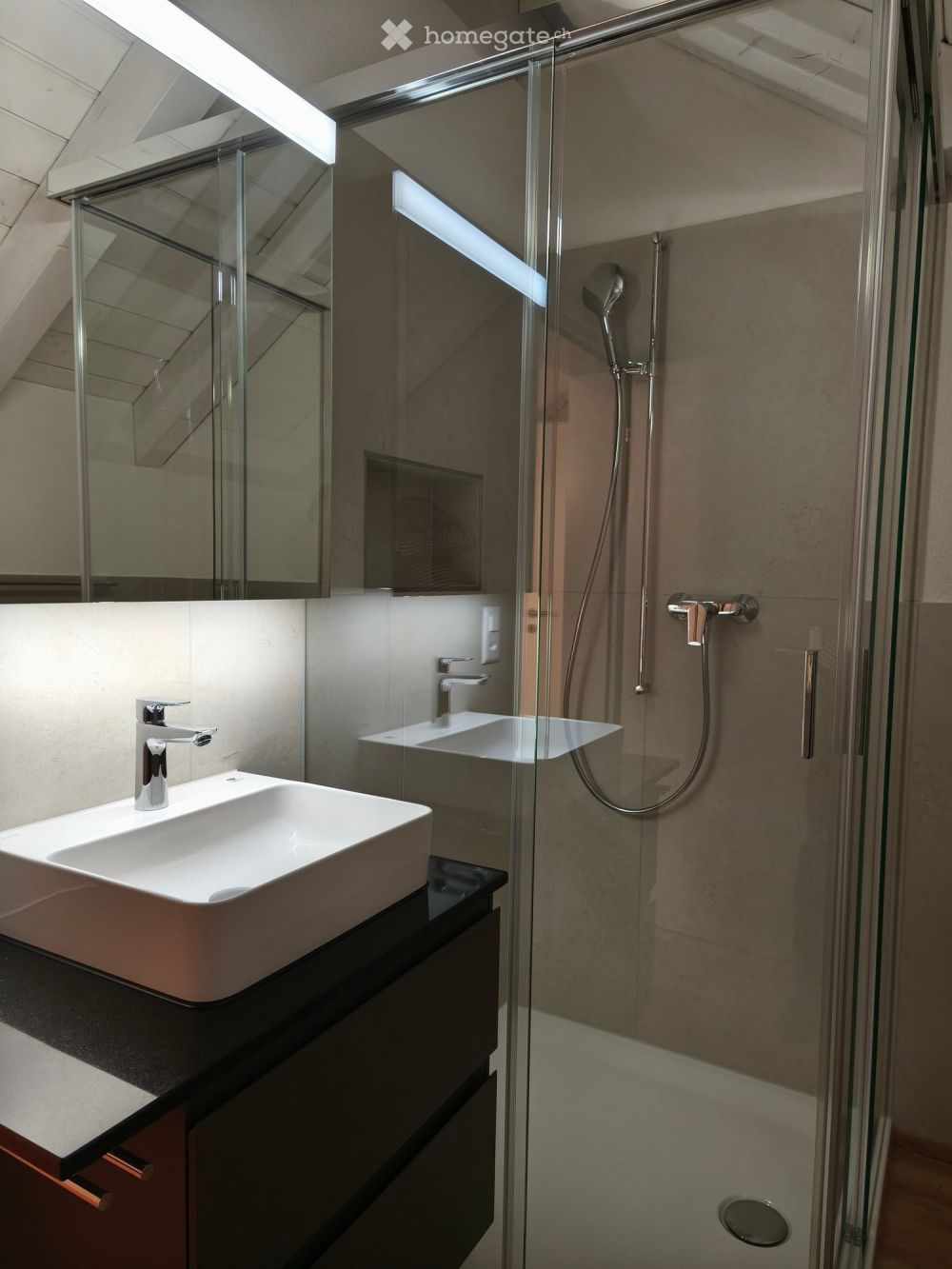 4.5 Zimmer-Dachmaisonette mit Cheminée und zwei Tiefgaragenplätzen - Bild 11