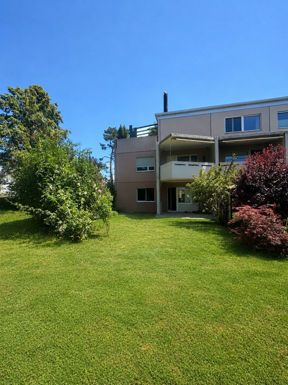 Erstbezug nach Sanierung – Ihr neues Zuhause direkt im Grünen - Bild 1