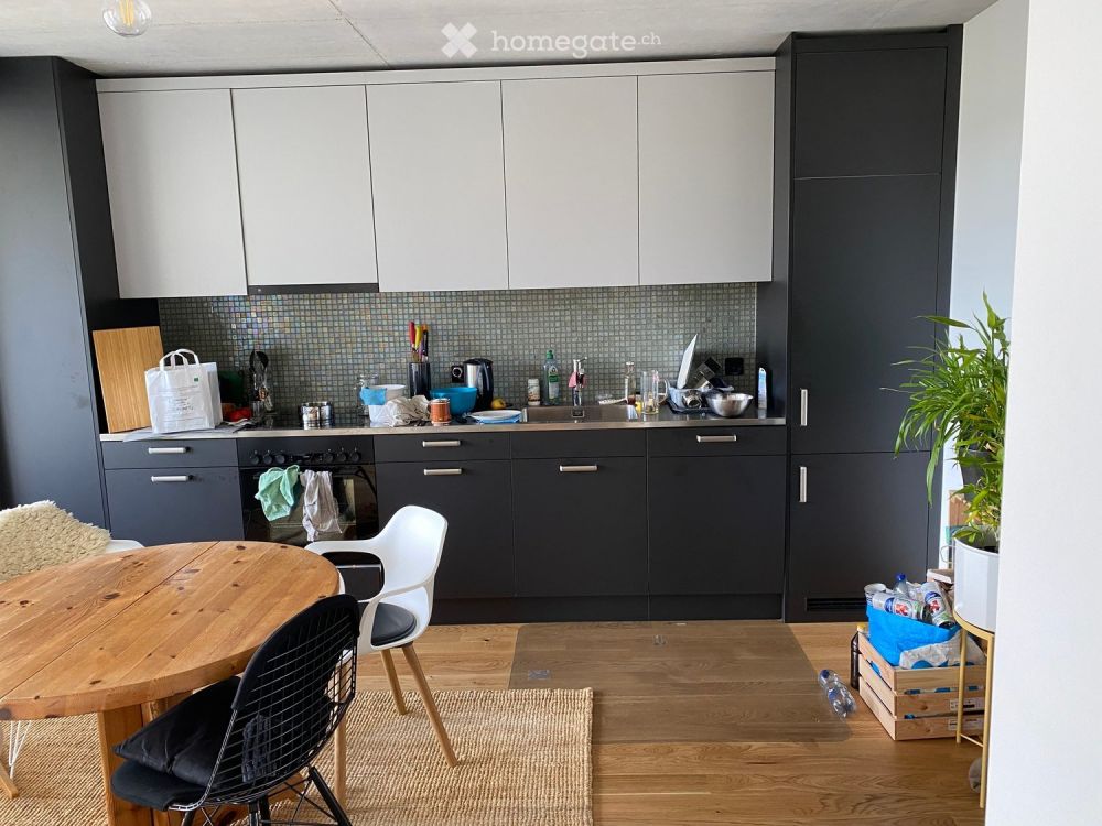 Moderne 2-Zimmer-Genossenschaftswohnung mit Balkon und Blick auf den Kannenfeldpark - Bild 2