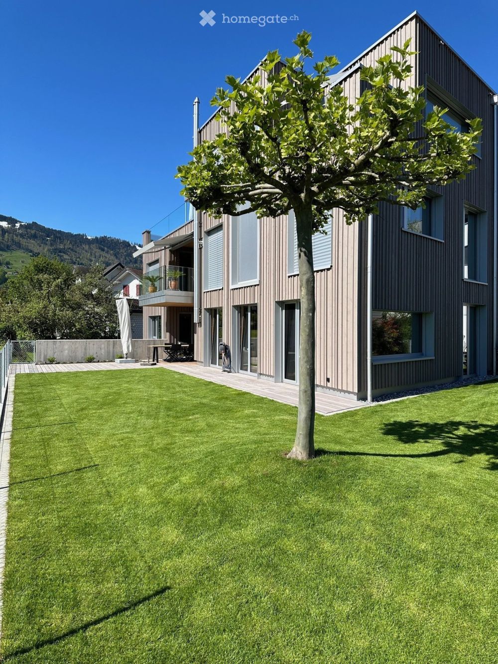 Exklusive 3.5 Zi-Gartenwohnung in Siebnen - Bild 1