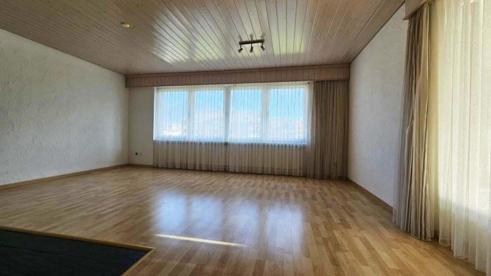 Freistehendes 4.5- bis 5.5-Zimmer-Einfamilienhaus mit schöner Gartenanlage und einigen Extras - Bild 7