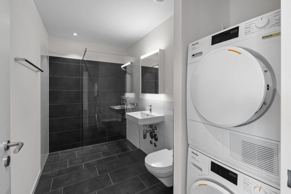 2.5-Zimmer-Neubauwohnung im Wolfganghof Süd - 2430.03.1003_Bad.jpg