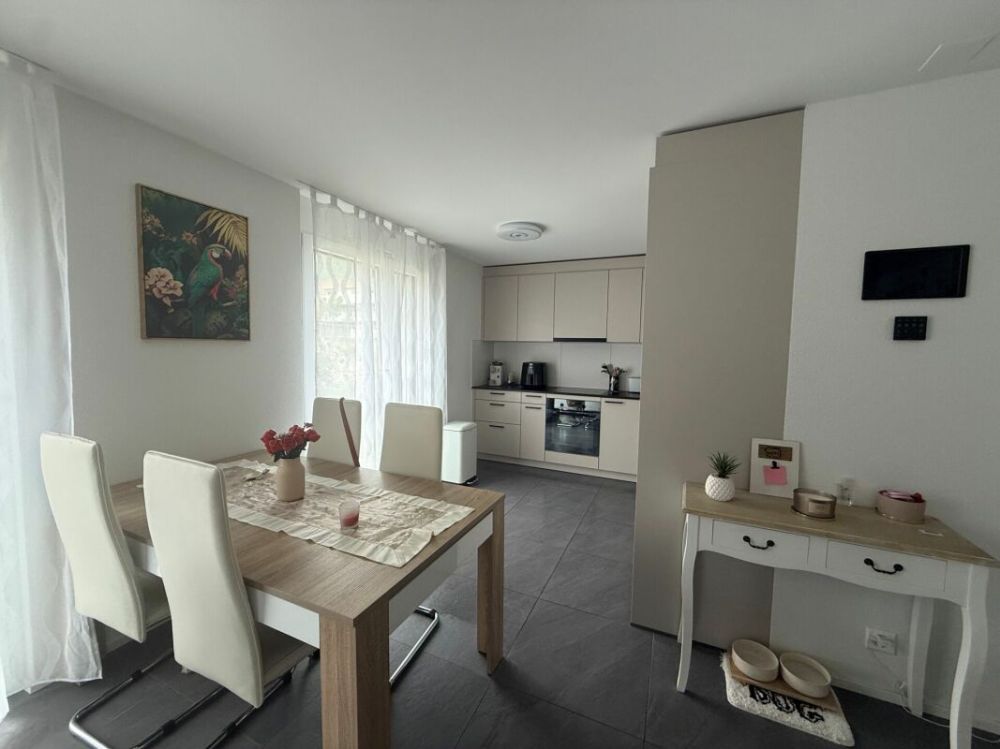 Wohnung mit 3.5 Zimmern - Bild 2
