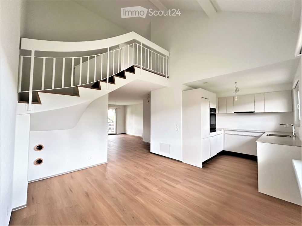 Grosse moderne 3.5 Zimmer Duplex-Wohnung mit Cheminée und Bergsicht - Wohnen über zwei Etagen - Bild 2