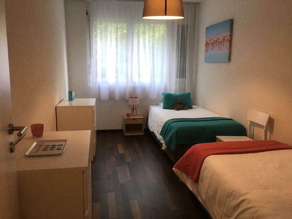 Appartement meublé 4.5p à 3 minutes du lac - Bild 6
