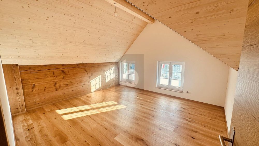 LICHTDURCHFLUTET, MODERN, ERSTBEZUG - Bild 2