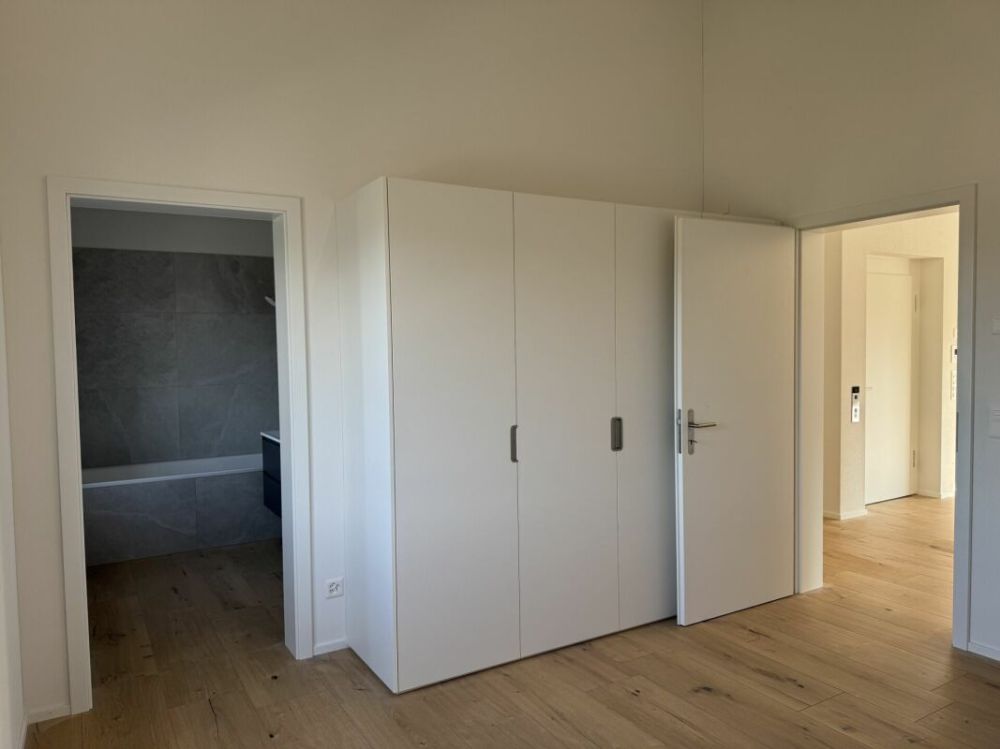 Erstvermietung: 4.5-Zimmer-Dachwohnung mit Attika-Charakter in Sutz - Bild 8