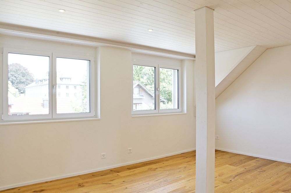 Leben, wo andere am Wochenende Erholung suchen - Zimmer