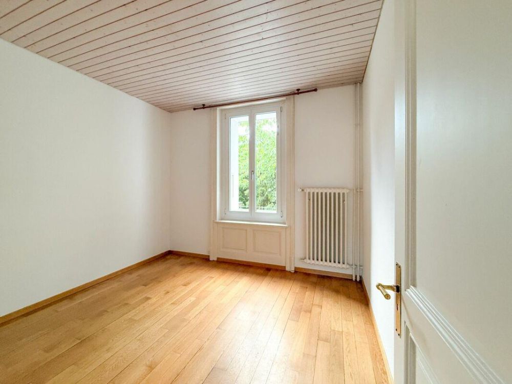 2,5 Zimmer-Wohnung mit Balkon - Schlafzimmer