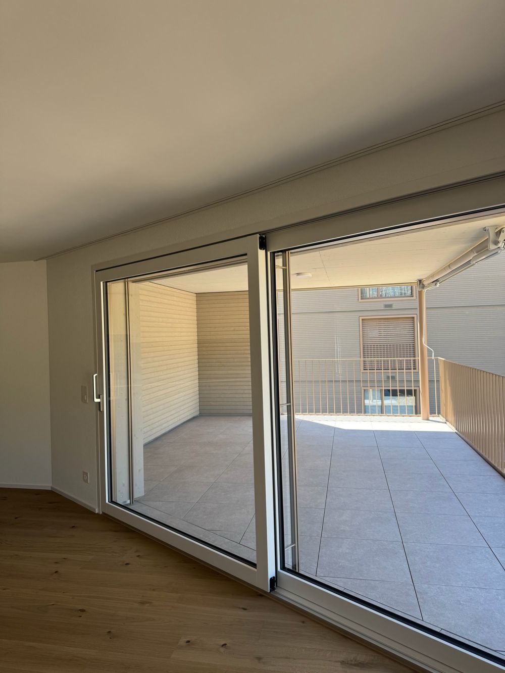 Erstbezug 5.5 Zimmer-Wohnung in neuer Überbauung Roggächer Nord - Bild 6