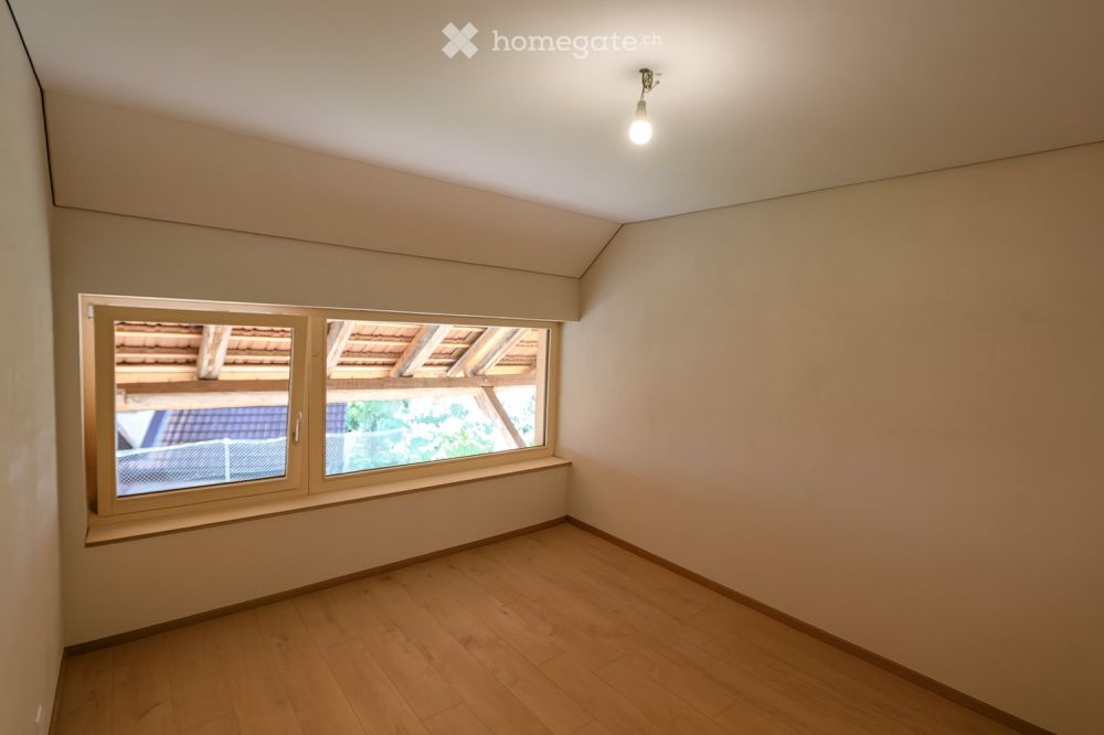 Superbe appartement 3,5 pièces de 71,2 m² au 1er étage – Balcon plein Sud & cachet historique - Bild 3