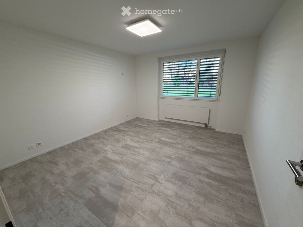 Exklusive 2.5-Zi-Whg, grosser Gartensitzplatz, top Verkehrsanbindung - Bild 10