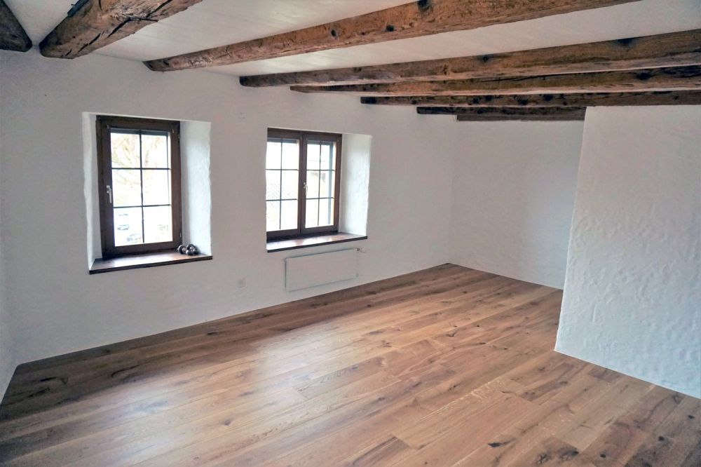 Erstbezug: Frisch renoviertes, denkmalgeschütztes Bauernhaus mit privatem Innenhof und Garten - Schlafzimmer