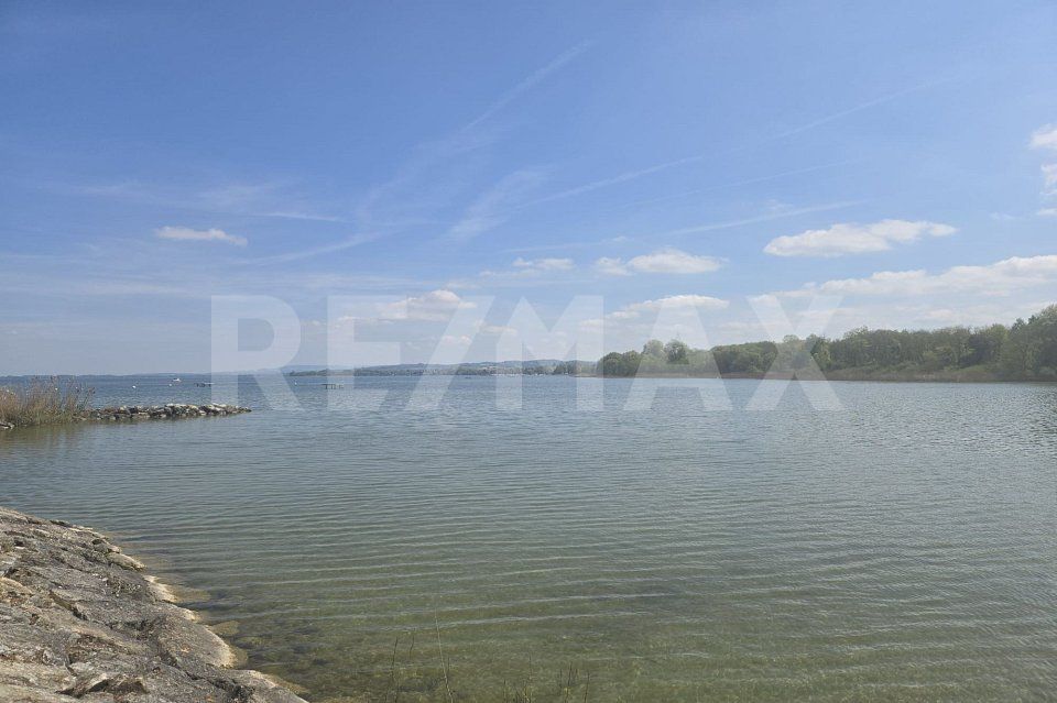 Magnifique attique meublé de 2,5 pièces avec terrasse de 65 m² à Avenches - Bild 7