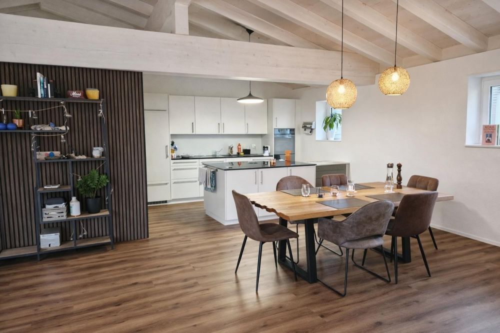 Exklusive 3.5-Zimmer-Wohnung in Ermensee mit Bergblick - Bild 1