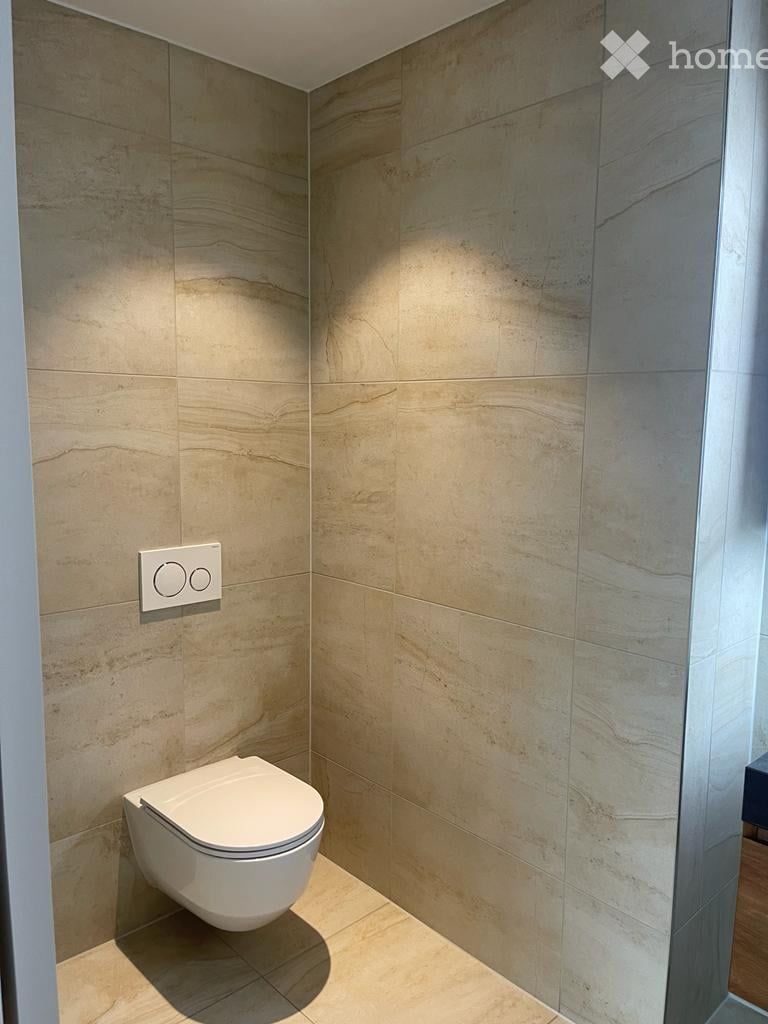 Luxuriös wohnen im 22. Stock / living on top on 22nd floor - Bild 10