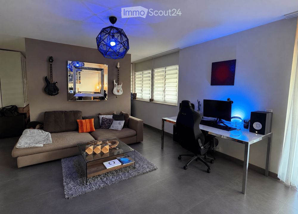 Charmant appartement de 2 pièces avec terrasse à Sion - Bild 1