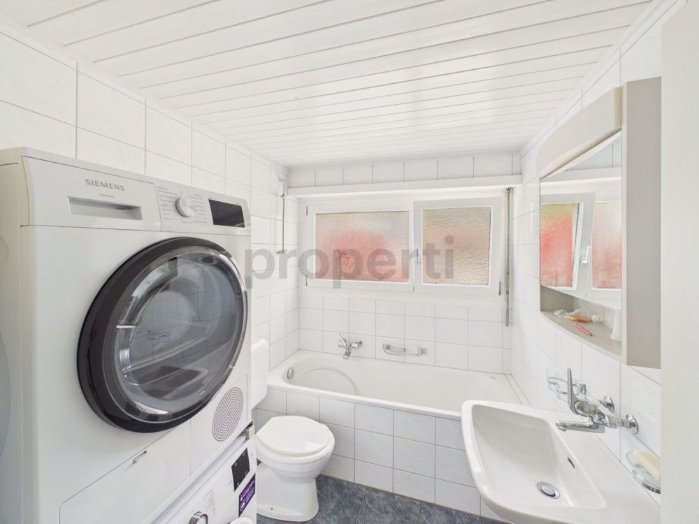 Moderne 4.5-Zimmer-Wohnung mit Balkon und Kamin in Mels - Image 8
