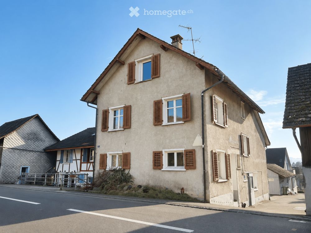 Charmante 3.5-Zimmer-Maisonettewohnung mit Dachgalerie und Gartenparadies in Weinfelden - Bild 1