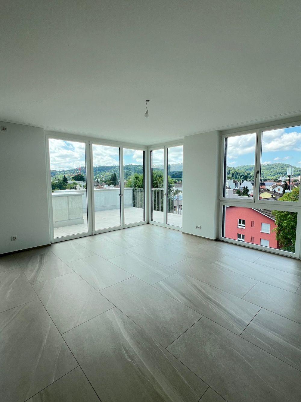 Attikawohnung mit 360-Grad-Blick über die Dächer von Wettingen - Bild 3