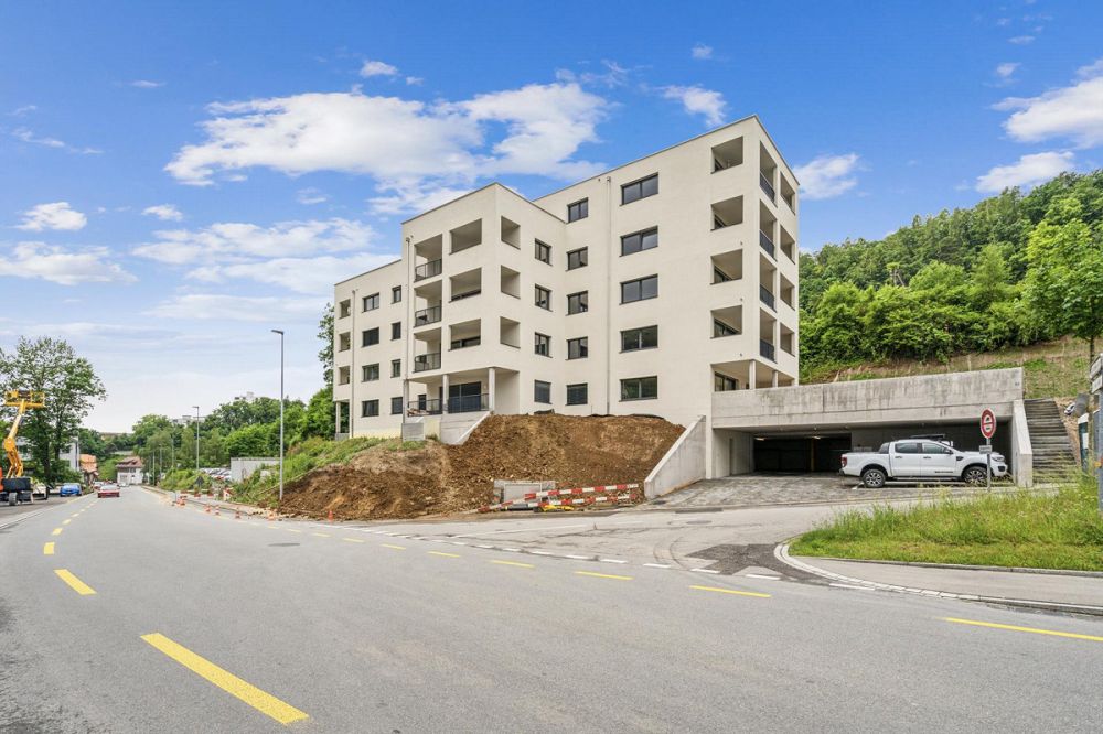 Moderne 2.5-Zimmer-Wohnung mit Terrasse in Schaffhausen - Bild 1
