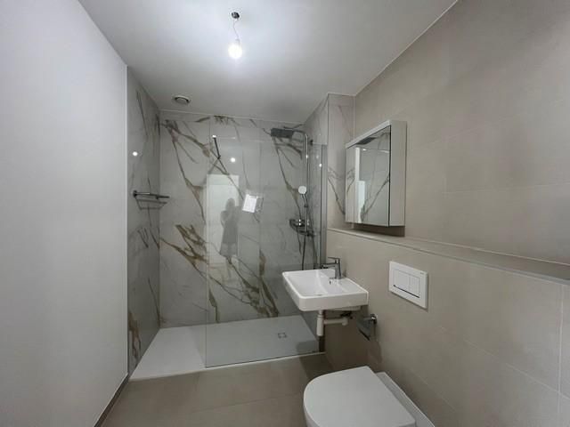 Très joli appartement de 2.5 pièces au 1er étage avec grand balcon - J104 - Appartement 2.5 pièces - image - 4