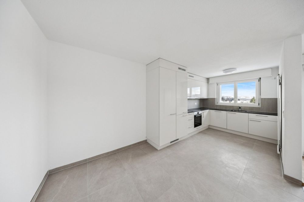 Totalsanierte, helle 5.5-Zimmer-Wohnung in Sumiswald - Bild 2