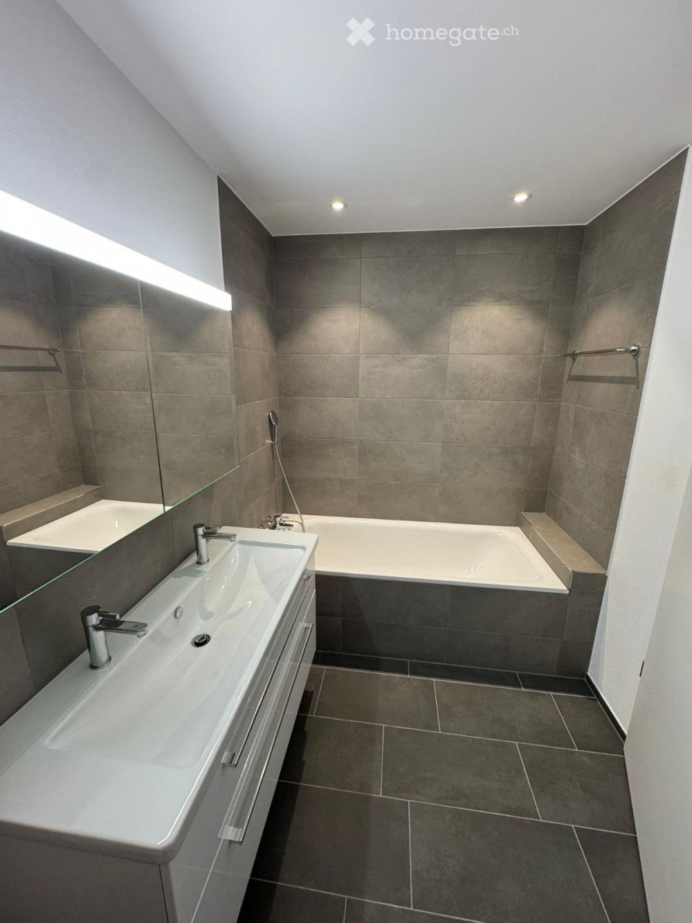 Helle 3.5Zi-Dachwohnung (Preis inkl. PP 1. UG) - Bild 11