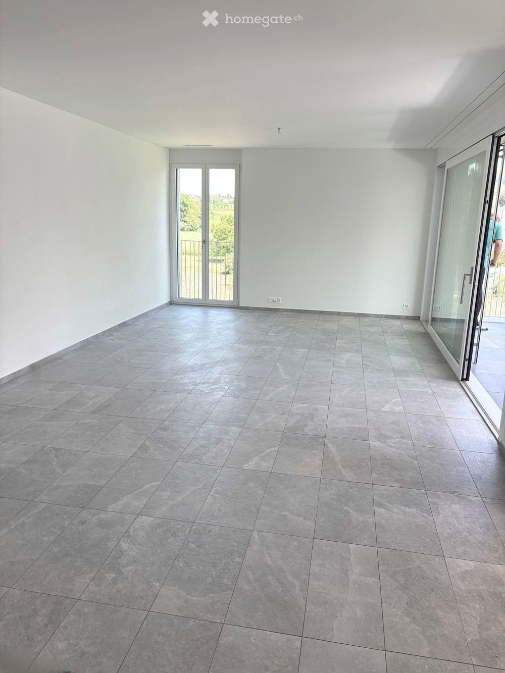 Erstbezug: Top moderne 2.5-Zimmer-Neubauwohnung mit grossem Balkon -  Zentrumsnah in grüner Umgebung - Bild 3