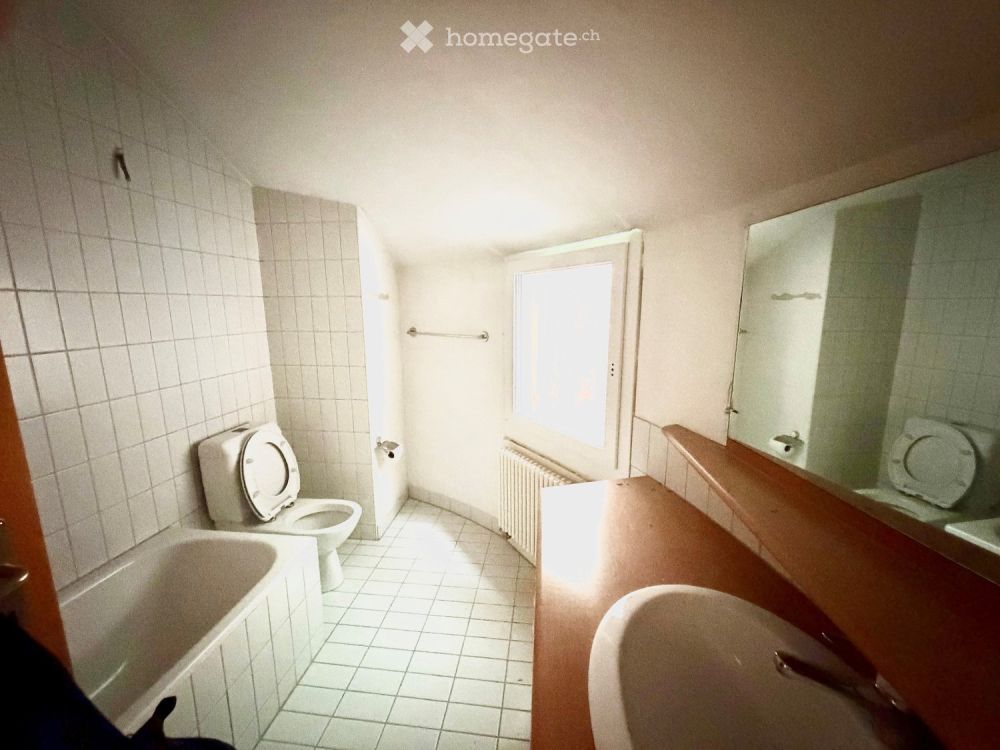 Originelle 4.5-Zimmer-Maisonettewohnung an zentraler Lage in Hinwil - Bild 9