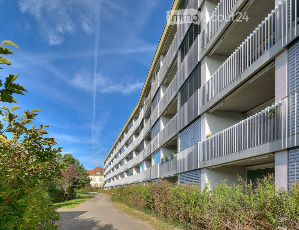 Moderne 2.5-Zimmer-Wohnung an der Bahnhofstrasse in Lenzburg - Bild 1