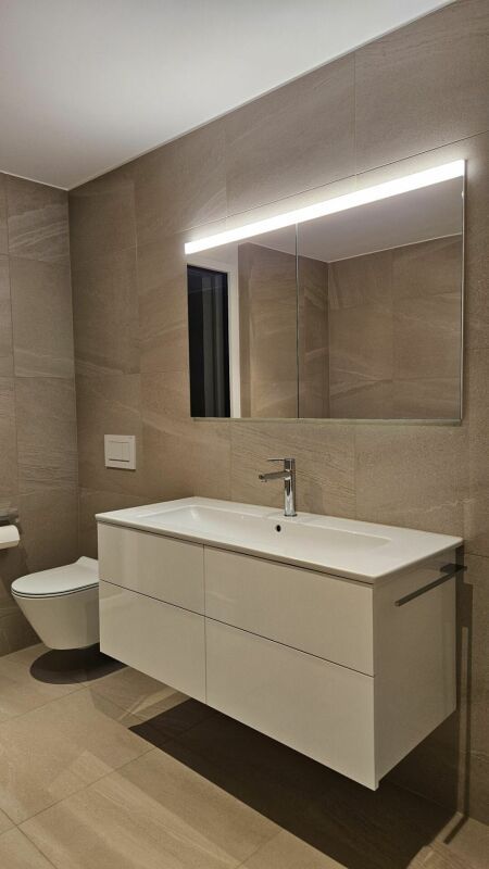 ERSTBEZUG Neubau - Sonniges Wohnen am ehemaligen Rebhang in Stäfa - Badezimmer