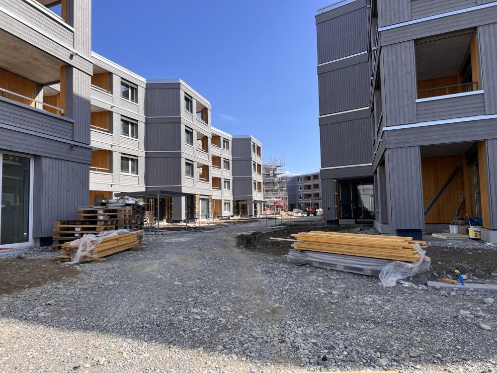 Erstvermietung | Moderne 3.5-Zimmer-Wohnung mit zwei Aussenbereichen & Einstellhallenplatz inklusive - Papillonallee