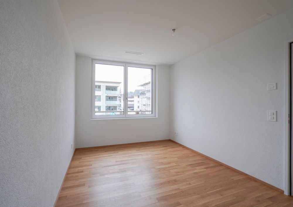 ERSTVERMIETUNG IN LIESTAL - jede Wohnung mit eigenem Waschturm - Zimmer_1.jpg
