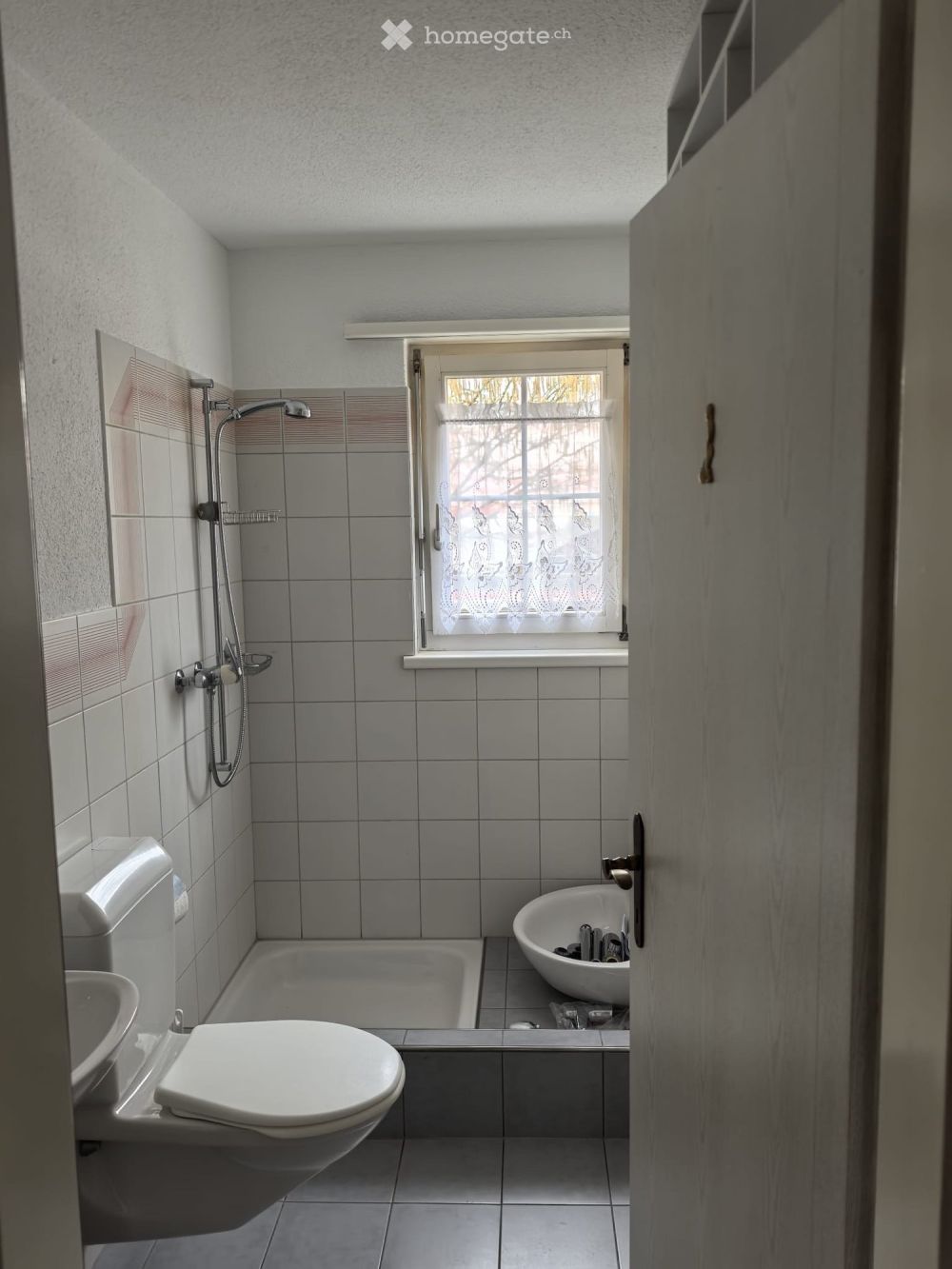 Möbliertes Zimmer  nur für Frauen  Neftenbach ZH - Bild 4