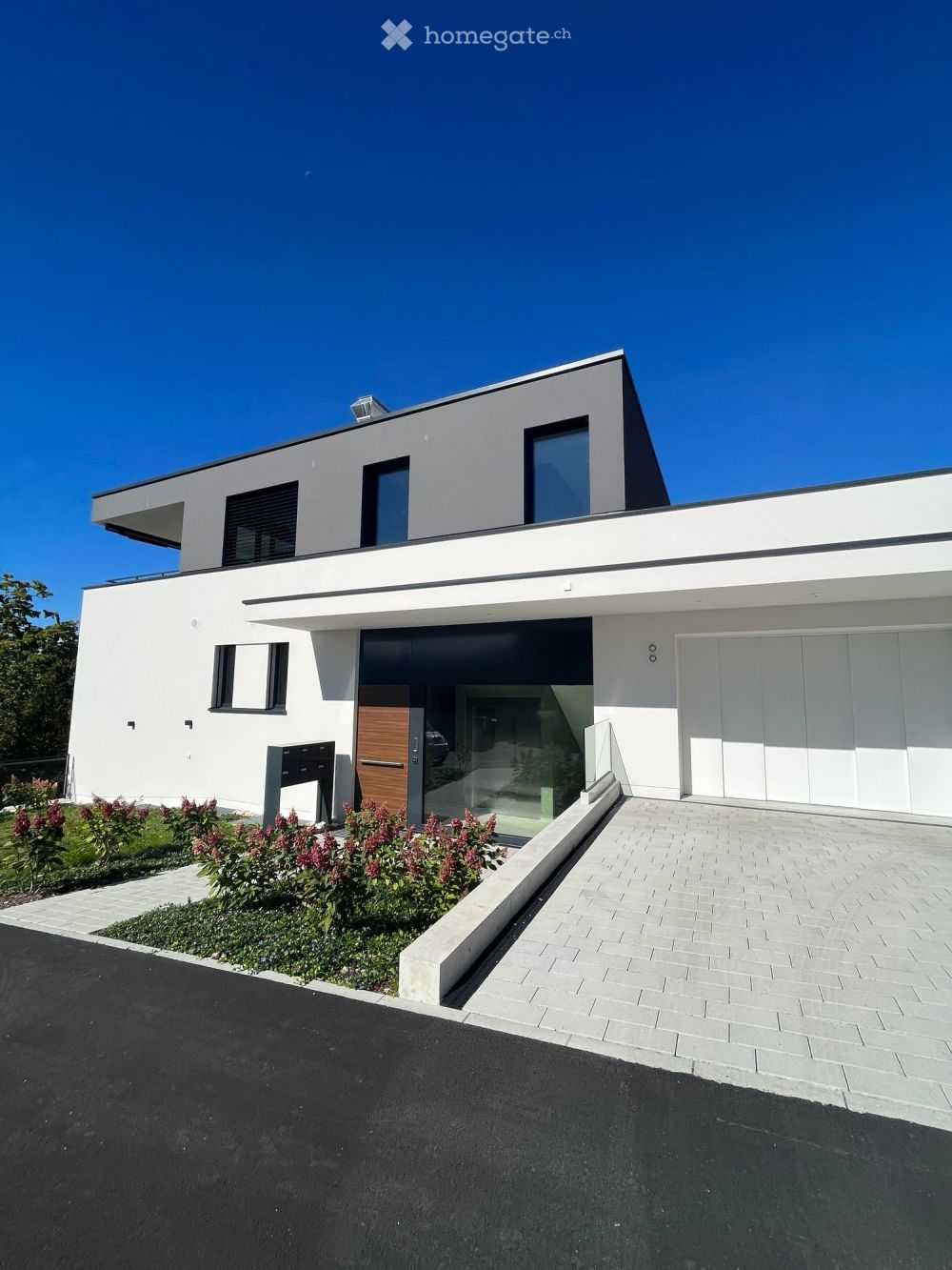 Stilvolle 4.5-Zimmerwohnung mit Blick über die Stadt! - Bild 1