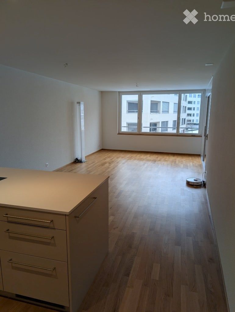 Moderne 2.5-Zimmer-Wohnung mit Balkon in ruhiger Lage – Wollerau - Bild 4