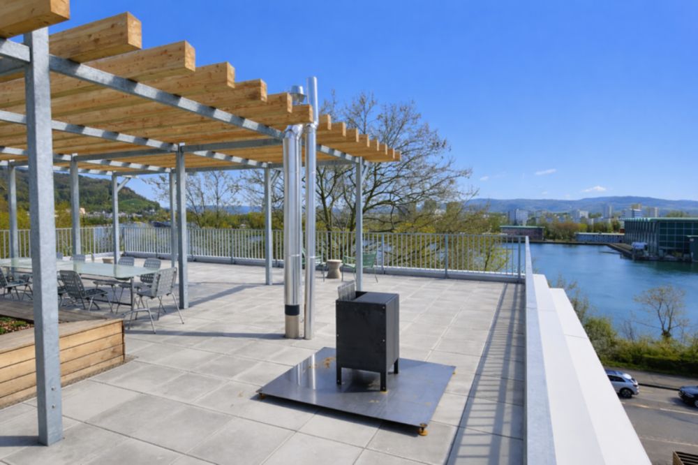 Grosszügige Maisonette-Wohnung am Rhein mit industriellem Charme - Bild 12