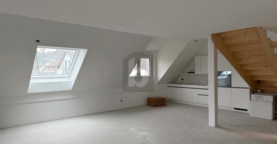 EXKLUSIV MIT GROSSER DACHTERRASSE - Dernier étage 5.5 pièces - image - 1