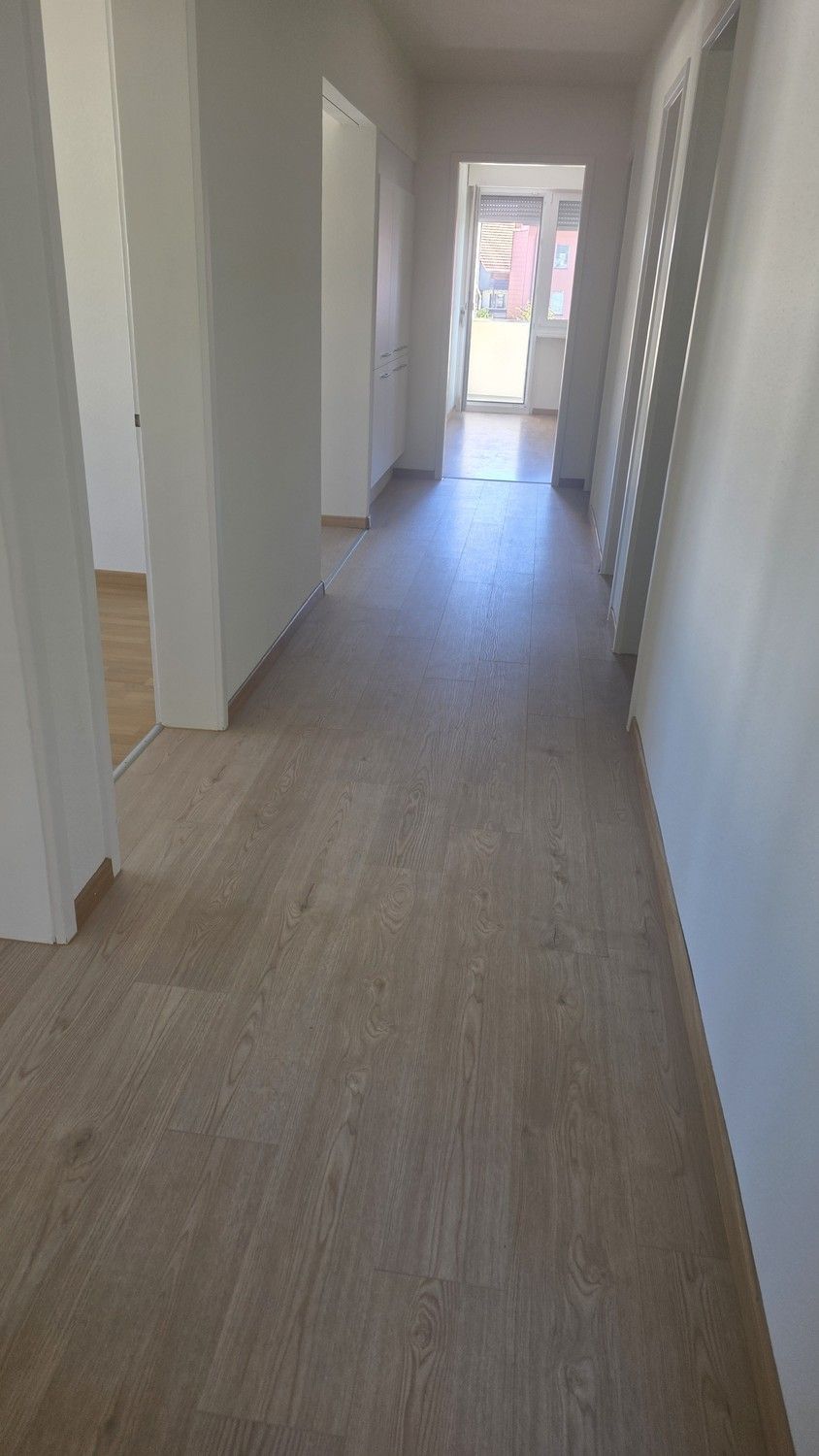 RenovieERSTVERMIETUNG NACH SANIERUNG: MODERNE 4.5-ZIMMERWOHNUNGEN!rte Wohnung in Brüttisellen - Bild 10