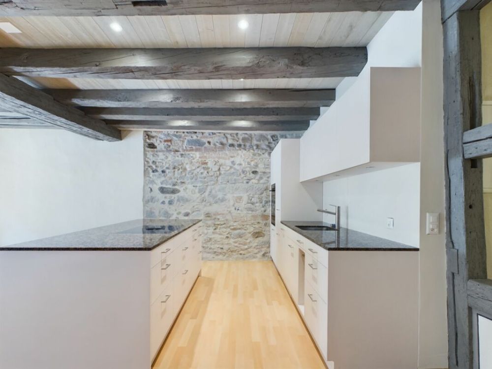 Kernsanierte 6.5-Zi Wohnung mitten in der Altstadt - Bild 2