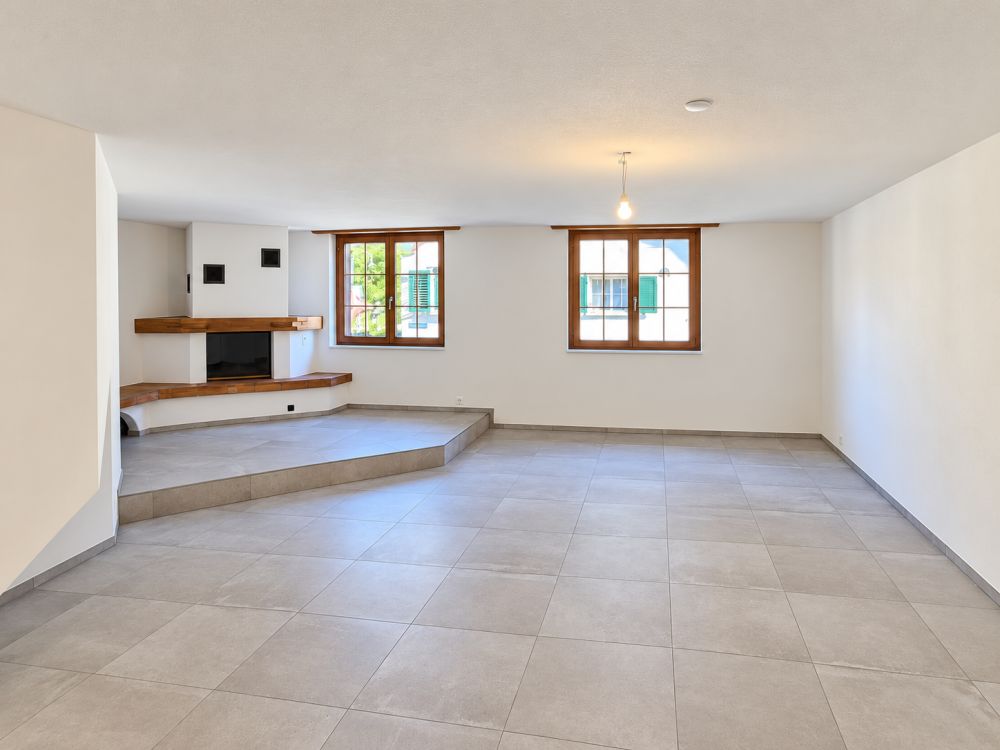 Frisch kernsanierte 4.5-Zimmer-Wohnung mit Cheminée in Dachsen - Bild 8