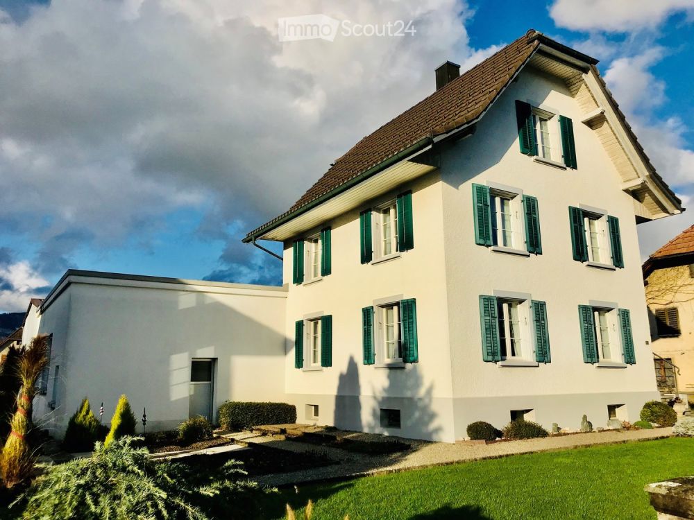 Exklusives Wohnen mit hoher Privatsphäre in 2 Familienhaus - Bild 1