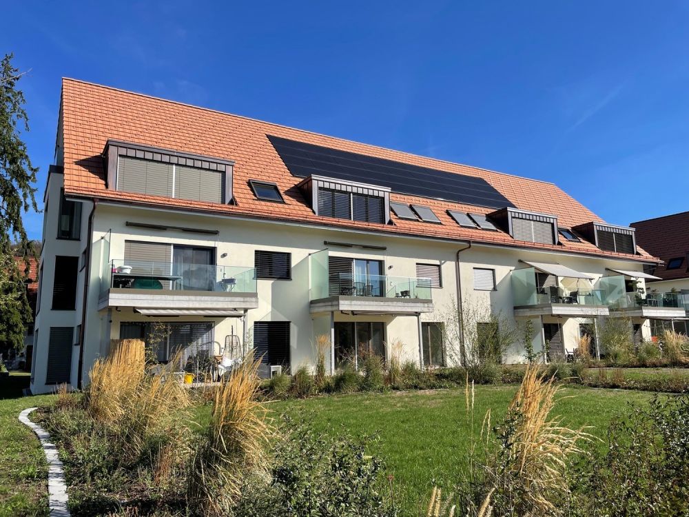 top-moderne 2 1/2-Zimmerwohnung mit Gartensitzplatz! - Bild 1