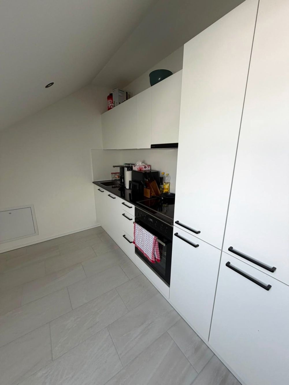 Kernsanierte, moderne 1.5-Zimmer-Dachwohnung in Sevelen - Bild 4