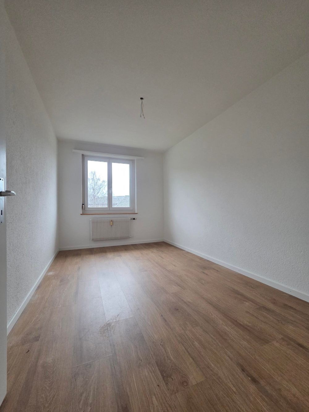 ERSTVERMIETUNG: 3,5-Zimmerwohnung mit NEUER Küche + NEUEM Bad - Bild 3