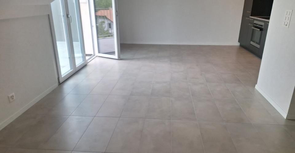 Cet appartement de 2,5 pièces, situé aux combles, vous offre - Appartement 2 pièces - image - 2
