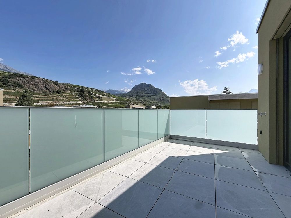 2,5 Zimmer-Dachgeschosswohnung mit Terrasse zur Miete in Uvrier - Bild 7