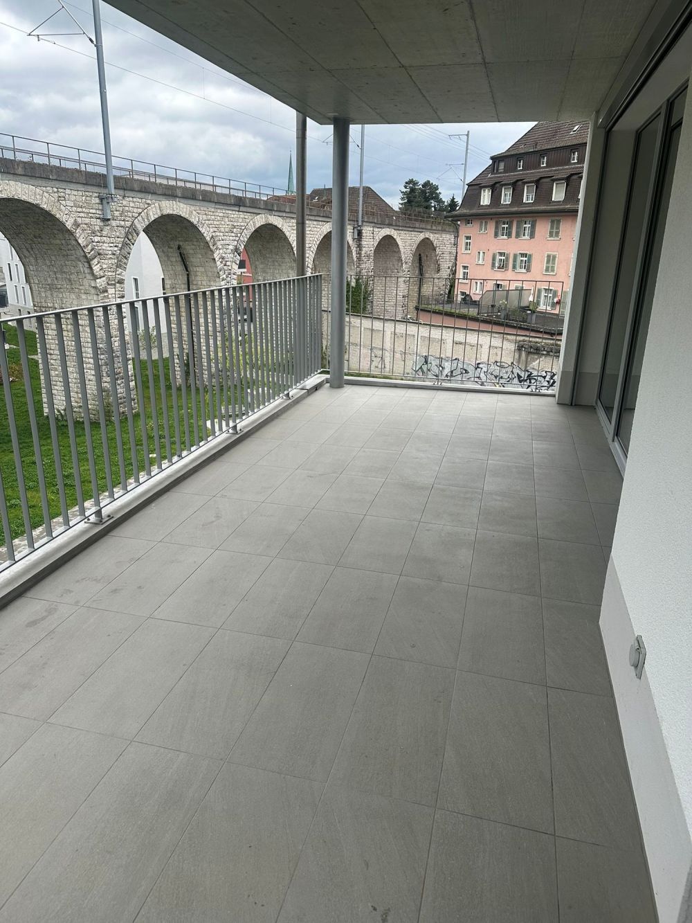 Moderne 4.5-Zimmer-Wohnung mit Balkon in Grenchen - Bild 8